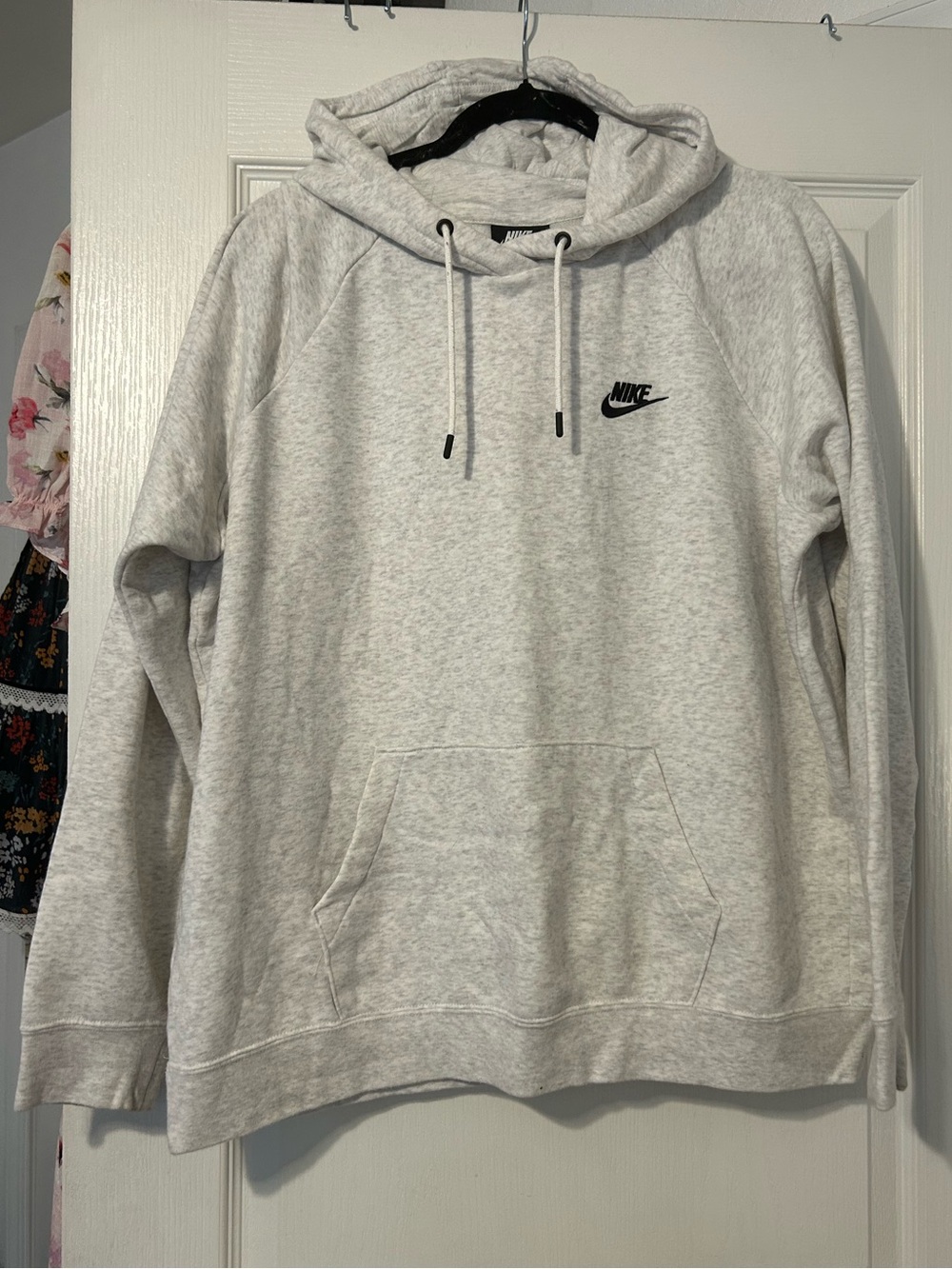 Nike Women’s Heather Light Gray Pullover Hoodie with Black Logo